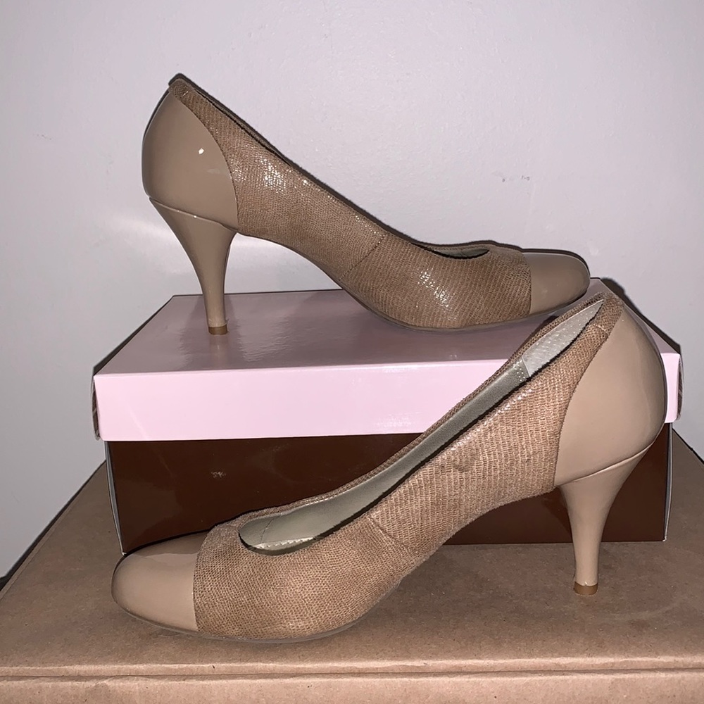 Bandolino Cunning pump